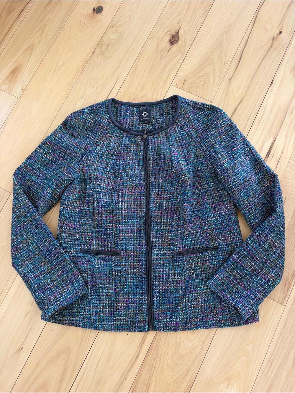 Amber Sun Recycled Wool Size L Zip Up Blazer